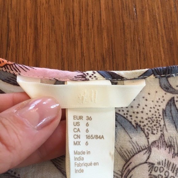 H&M floral tank - Picture 3 of 4